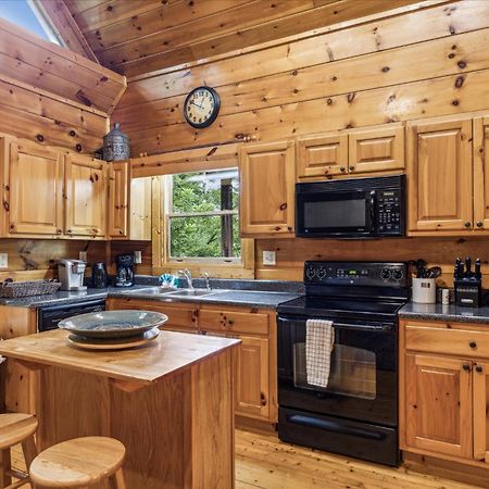 Brave Eagle Cabin Sevierville Esterno foto